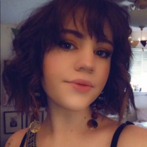 Meet your Posher, Rebekah